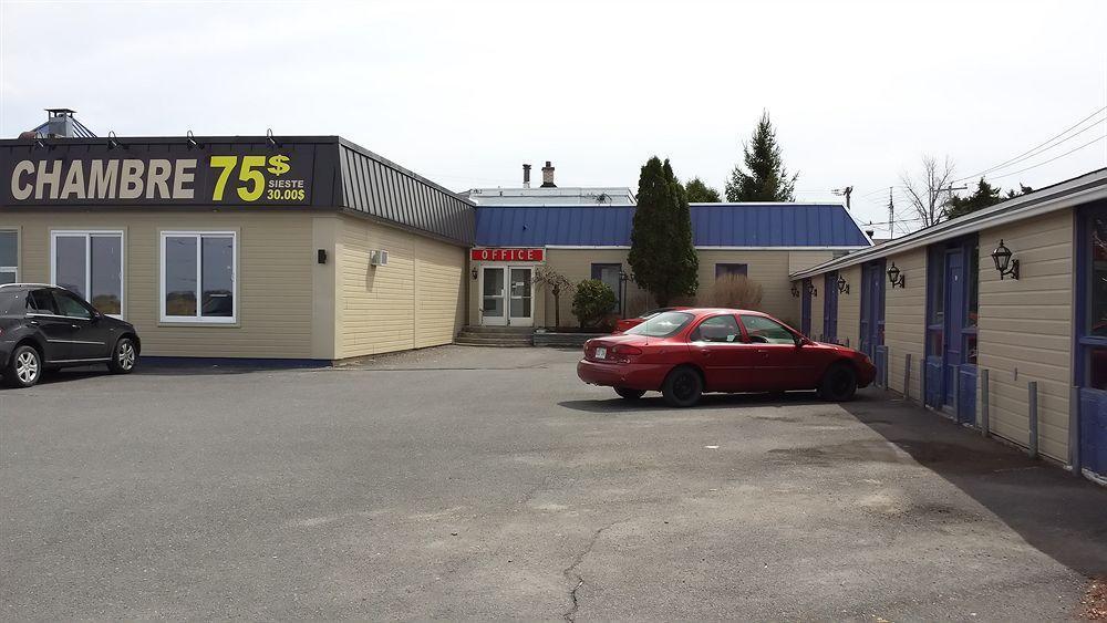Motel Iberville Saint-Jean-sur-Richelieu Exterior foto